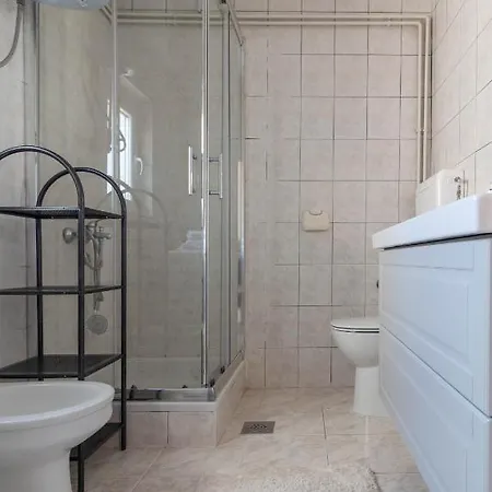 Modern Sara Near The By Ta Leut Agency شقة بريفلاكا