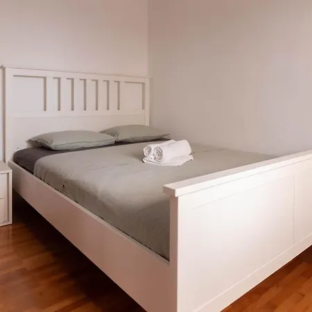 Modern Sara Near The By Ta Leut Agency *